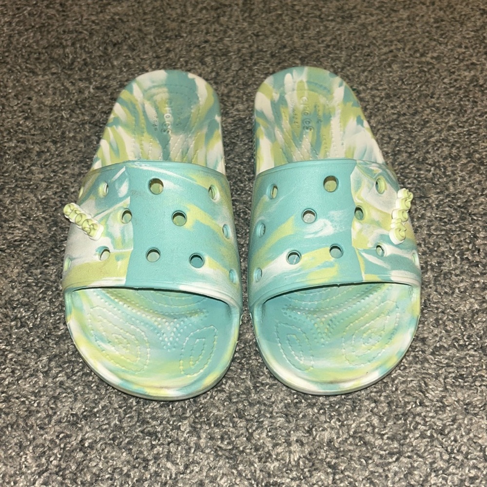 Size 6 Men’s/ 8 Women's Croc Slides